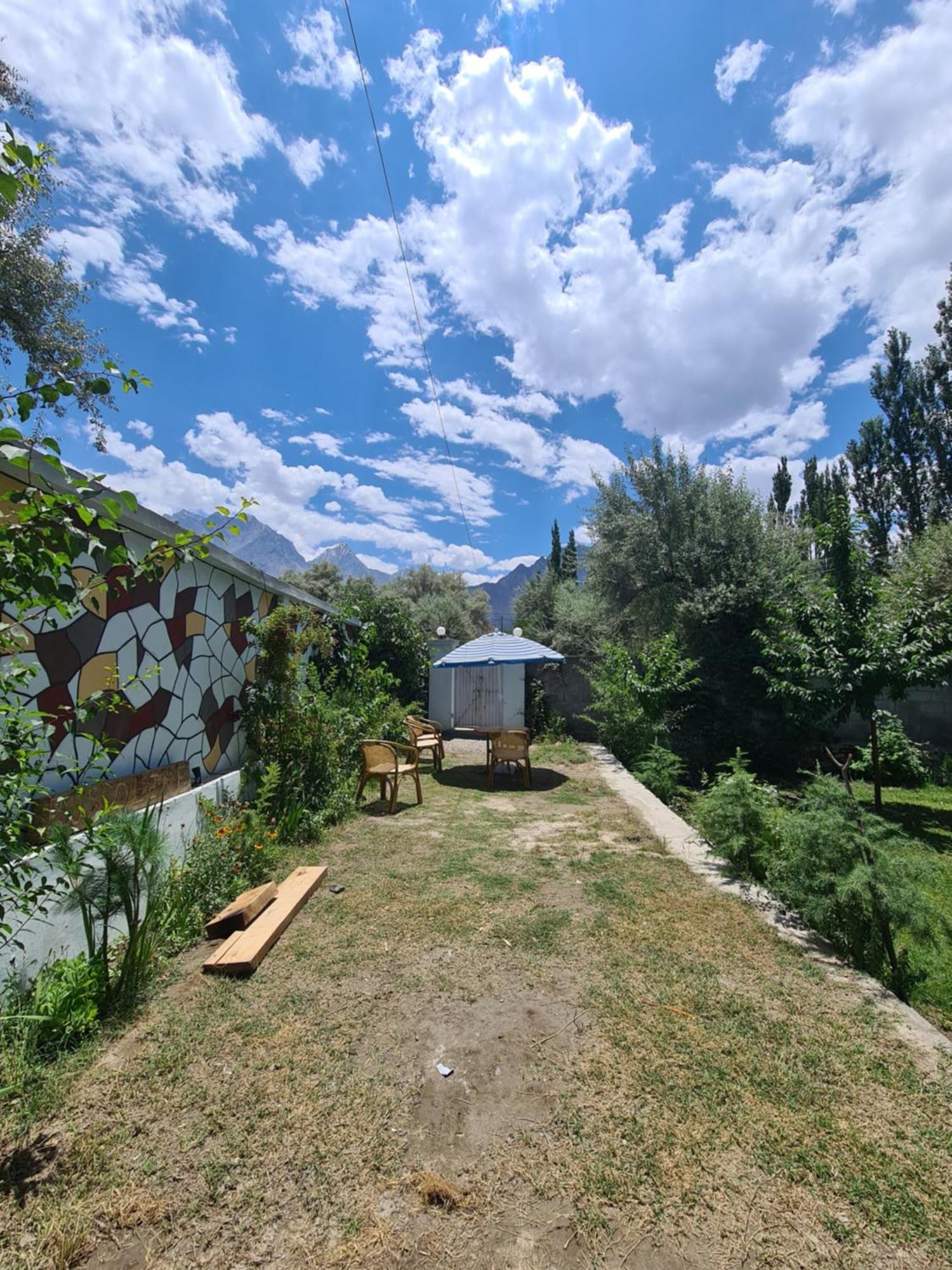 Rus Olive Lodge Skardu Luaran gambar