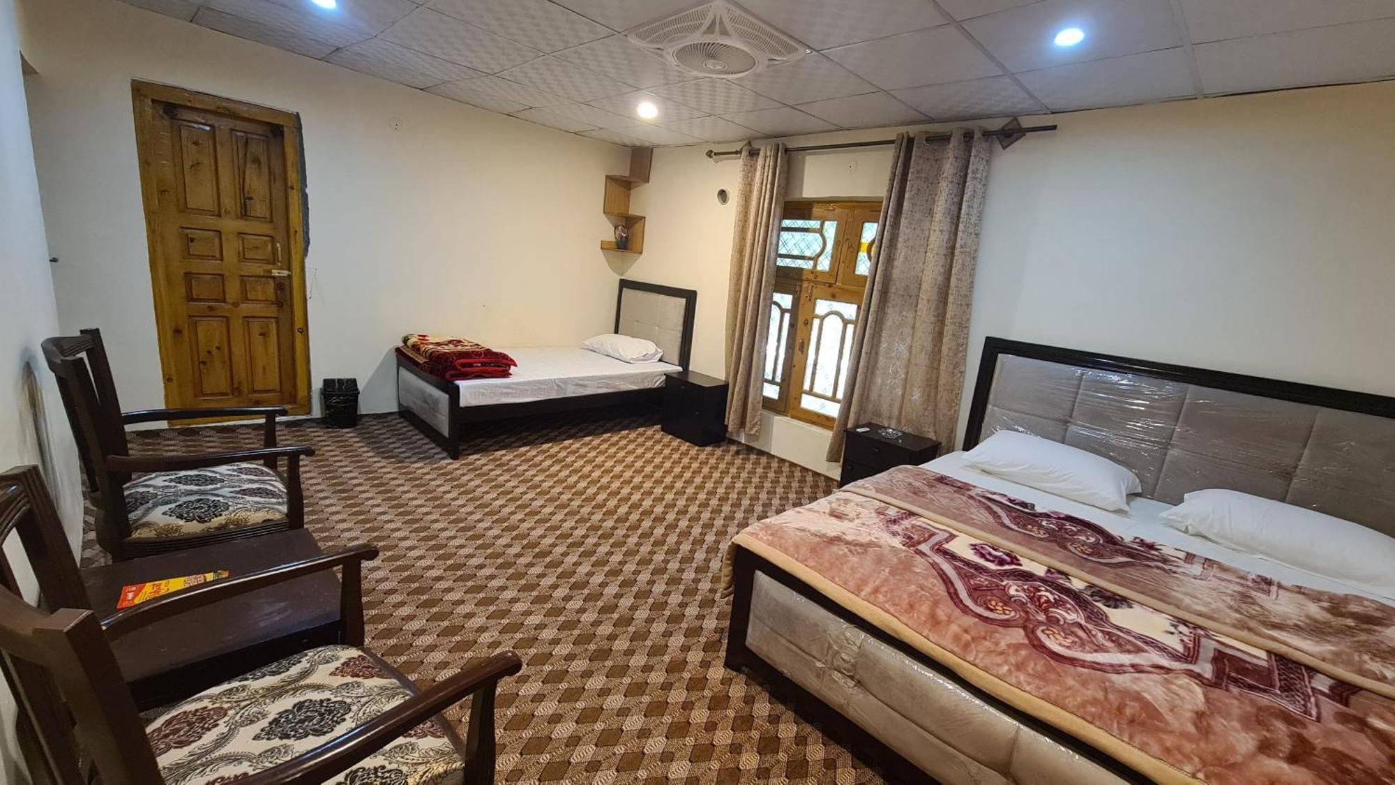 Rus Olive Lodge Skardu Bilik gambar