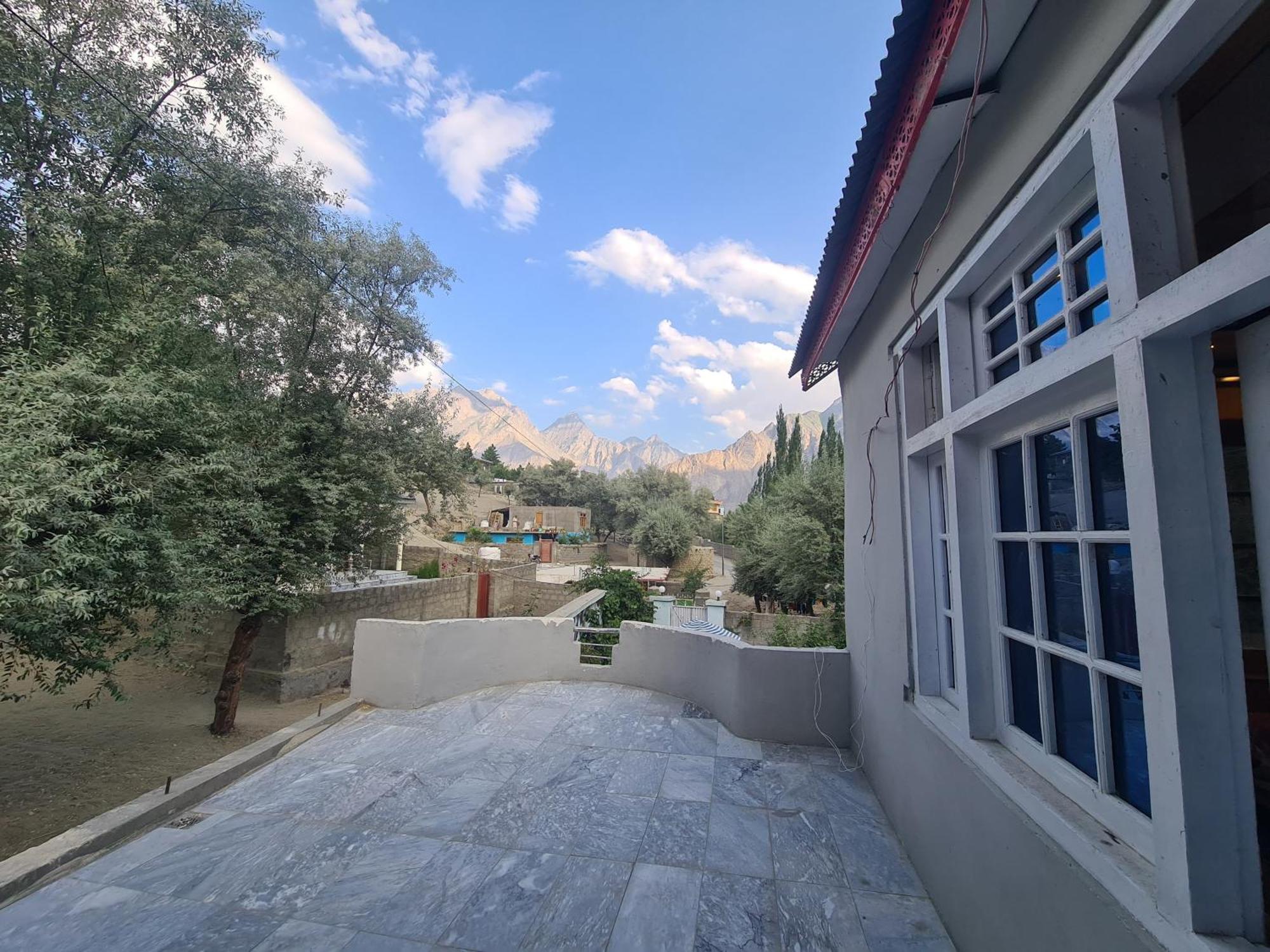 Rus Olive Lodge Skardu Bilik gambar